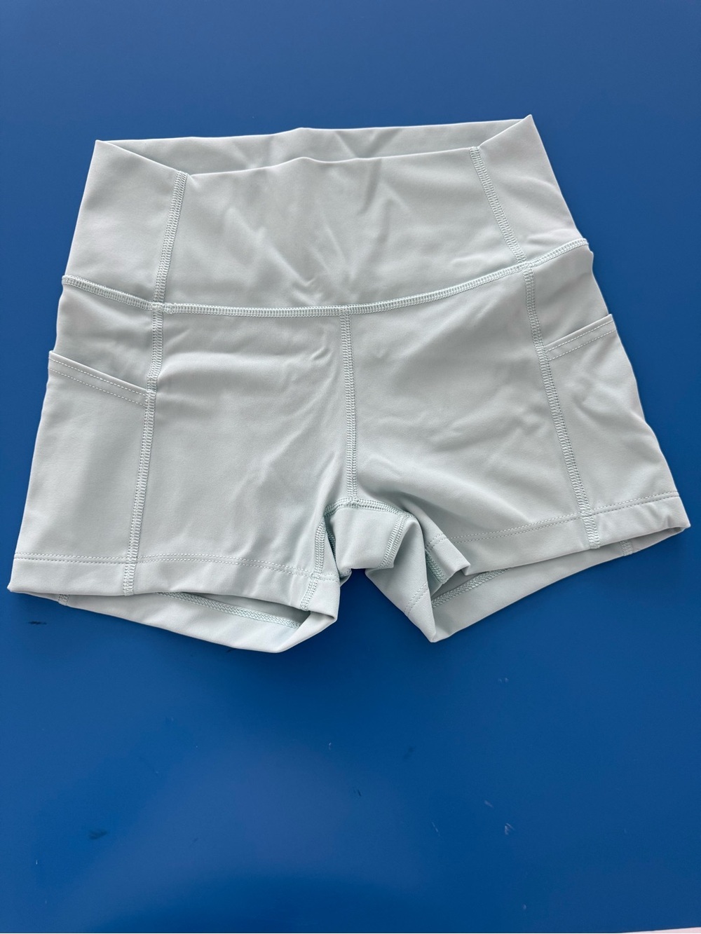 Aritzia TNAction Booty Shorts. Excellent Condition. Size XS